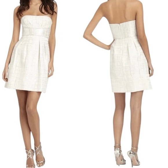 BCBG Maxazria Dorothea Strapless
Striped Dress Sz 10 Creme - Picture 2 of 13